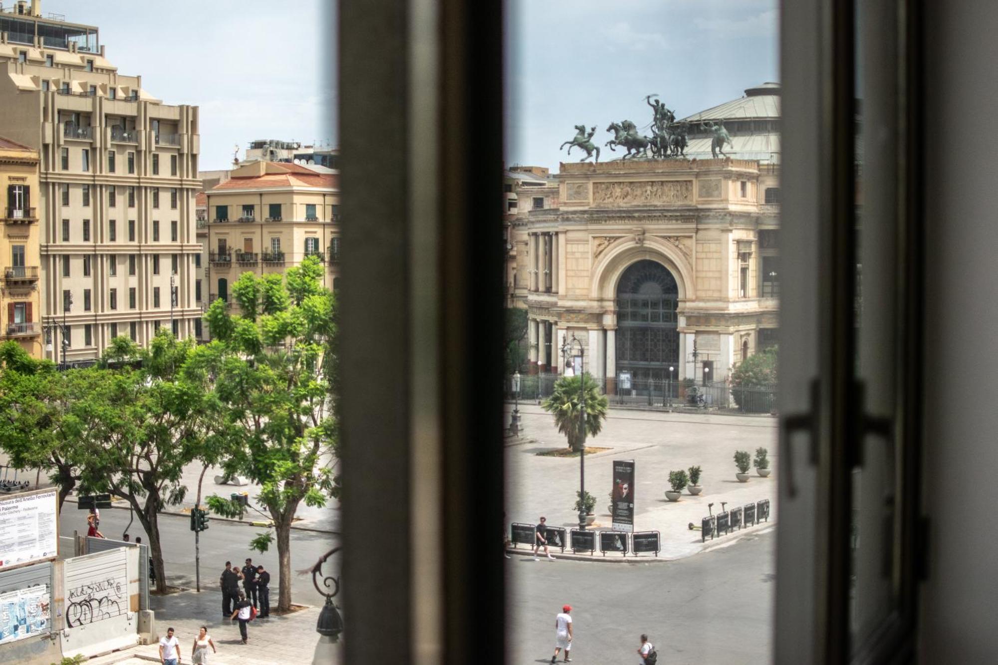 Politeama Crystal Rooms Palermo Kültér fotó